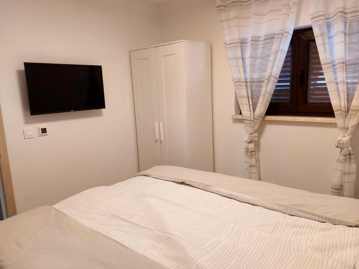 Apartman S Dvije Spavace Sobe Porec Exterior photo